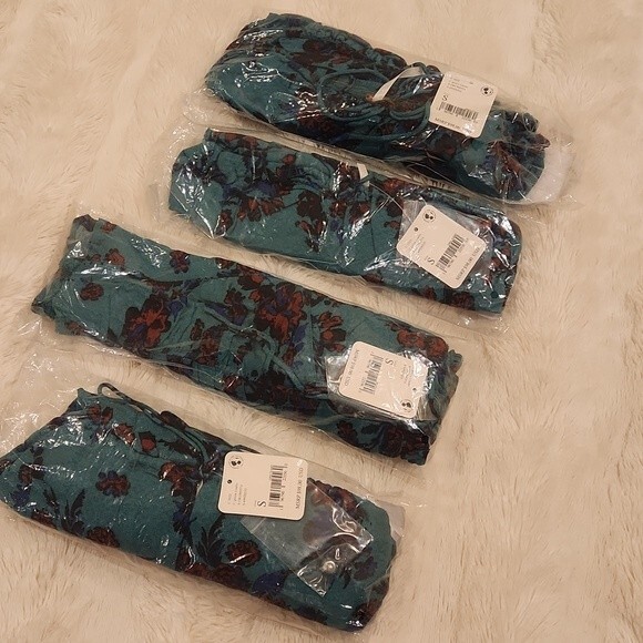 Free People Hilary Printed Top in green combo size S New With Tag - Picture 9 of 12